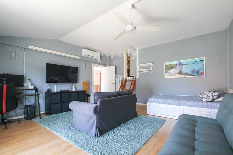 Foto ab504be9-129e-436e-874b-fe6060d9557b. Casa adossada amb calefacció aparcament piscina a Roca del Vallès (La)