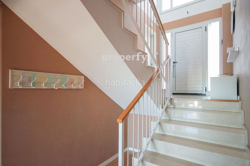 Foto aff02f02-0860-4cec-a9df-b0e2d707a857. Casa adossada amb calefacció aparcament piscina a Roca del Vallès (La)