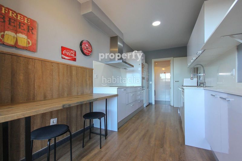 Foto c800e371-5e12-4ece-8b7a-b4546e2829fb. Casa adossada amb calefacció aparcament piscina a Roca del Vallès (La)