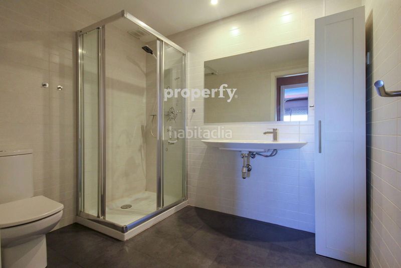 Foto d9b9e980-eeef-4e14-8025-0f00f4de15fd. Casa adossada amb calefacció aparcament piscina a Roca del Vallès (La)