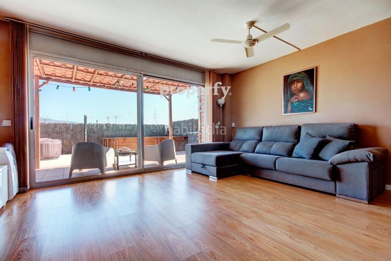 Foto eef70605-0156-4c38-903b-a32fcacd1d46. Casa adossada amb calefacció aparcament piscina a Roca del Vallès (La)