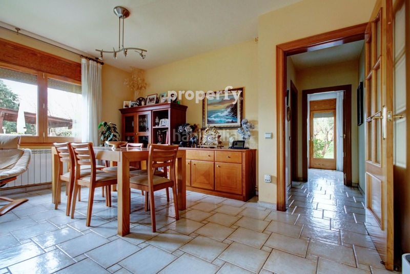 Foto 27698182-2f78-4dc0-8157-75b741d3930a. Chalet  independiente con piscina y vistas en Viladrau