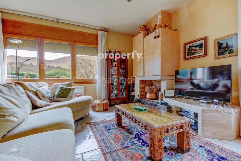 Foto 60c492bd-6745-42de-bfcf-1944f95c59d4. Chalet  independiente con piscina y vistas en Viladrau