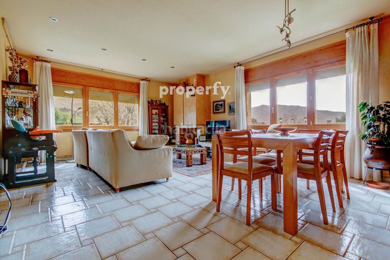 Foto c152067d-2381-46d0-aabe-07f806764fc1. Chalet  independiente con piscina y vistas en Viladrau