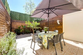 Pis  Pep ventura. Piso con patio y 4 habitaciones