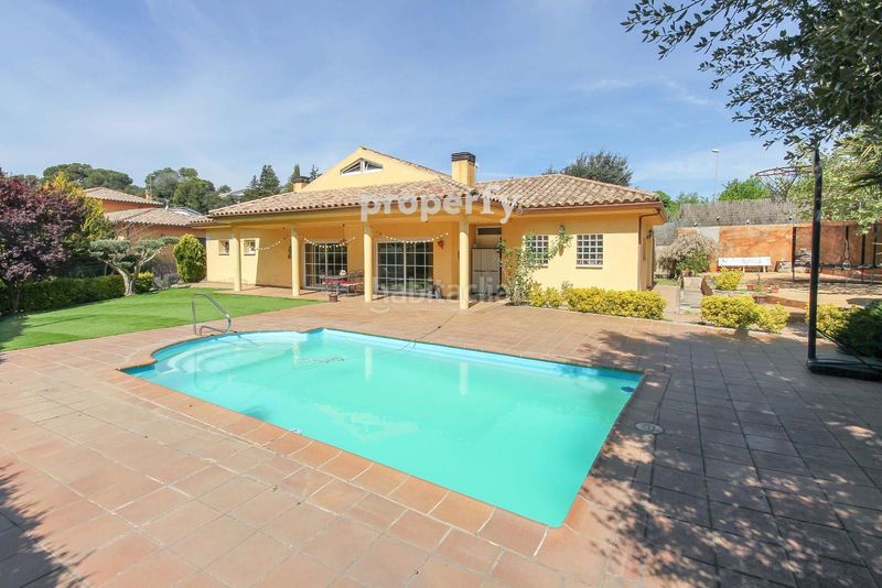 Foto 23b75485-afc3-4075-9099-f66f3930ad94. Xalet amb calefacció aparcament piscina a Seva