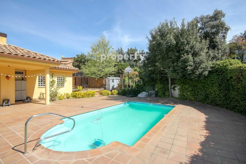 Foto 37d458c1-d8cc-47d9-9f16-ac9f8e8b2efa. Xalet amb calefacció aparcament piscina a Seva