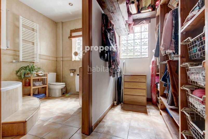 Foto 9a3c63c4-1d1c-42b7-aaa9-c877c3a630c2. Xalet amb calefacció aparcament piscina a Seva