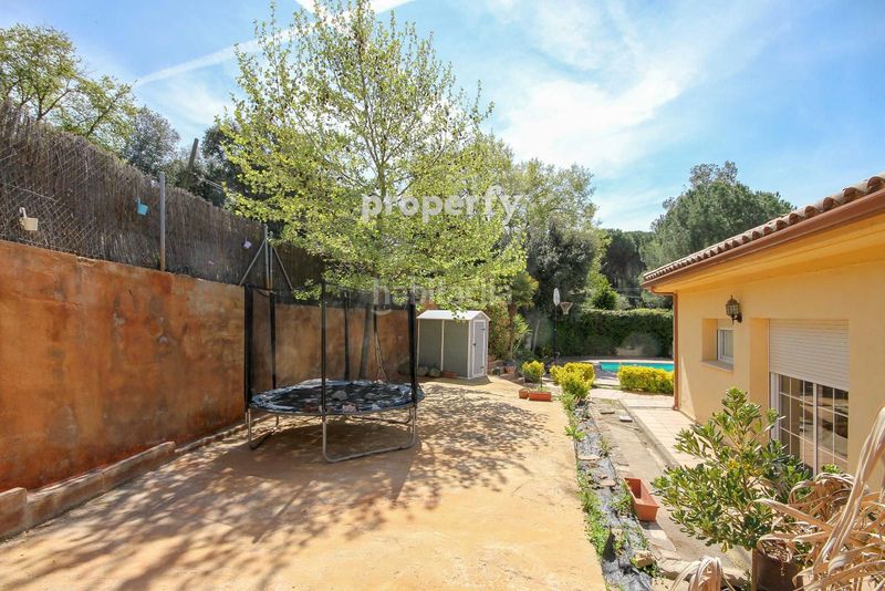 Foto a61c78e6-4679-4490-85cb-7abb592294d2. Xalet amb calefacció aparcament piscina a Seva