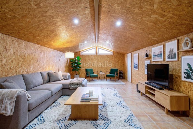 Foto dd9c77f0-12bd-42b4-a6ad-f47396f8e947. Xalet amb calefacció aparcament piscina a Seva