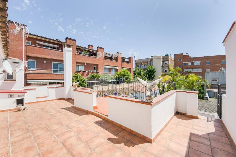 Foto aac4ccb7-351b-424f-a6b2-df6627dd3c7a. Xalet amb calefacció aparcament a Sant Joan-TV3 Sant Joan Despí