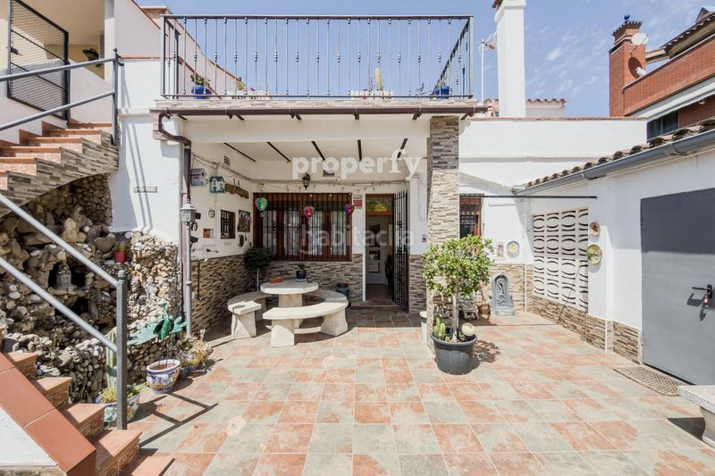 Foto c1a15c7f-deb4-4b0c-bfb0-d9f86ae81fc5. Xalet amb calefacció aparcament a Sant Joan-TV3 Sant Joan Despí