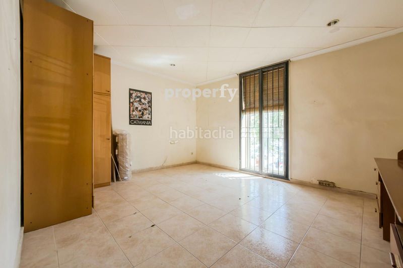 Foto d35c7bbf-62e9-4f1d-8630-f38b09e385f4. Casa adossada a Centre Sabadell