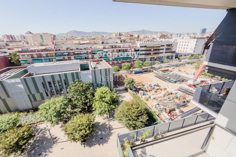 Foto e4554826-568a-4f0f-8122-9911d26588ec. Pis amb calefacció aparcament a La Bordeta Barcelona