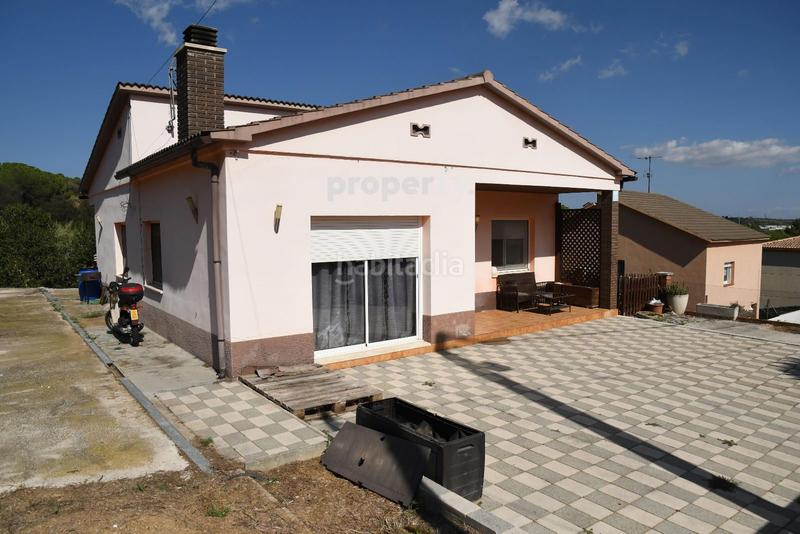Foto 34c631ab-111b-49e2-959e-635859500405. Casa  independiente con piscina en Piera