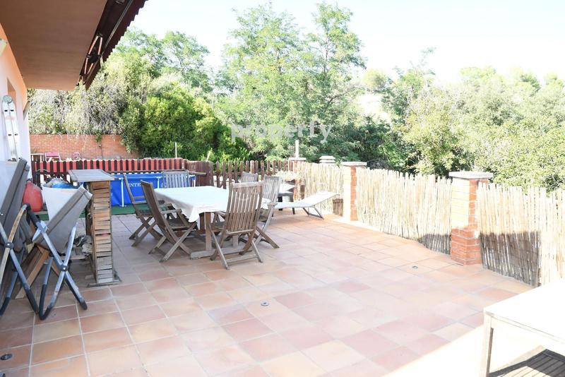 Foto 9515c216-3e51-4bb0-b818-49189533fbb0. Casa  independiente con piscina en Piera