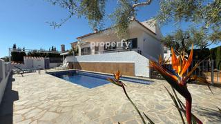 Chalet  Mestral. Chalet independiente con piscina en urbanizacin cap roig l, amp