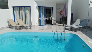 Semi detached house  Calera la. Casa con piscina y licencia vacacional en la mejor zona de yaiza