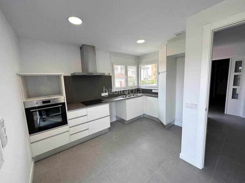 Foto 81afcab7-f180-4404-acb0-1571d6b0efb8. Casa pareada en carrer jacint verdaguer 20 cases en Porqueres