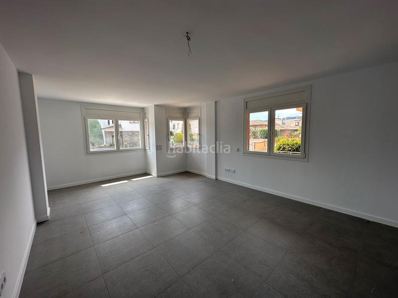 Foto a59ac70b-a57a-44c2-afcd-2c2b12ae8264. Casa pareada en carrer jacint verdaguer 20 cases en Porqueres