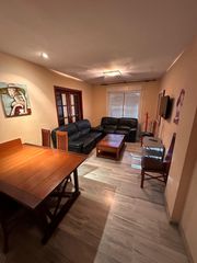 Affitto Appartamento in Calle miguel castillejo 4. Se alquila habitaciónes en un piso situado en la zona del buleva