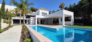 Xalet a Calle la dulcinea 1. ?? villa camelia - lujo y confort en estepona, málaga ??