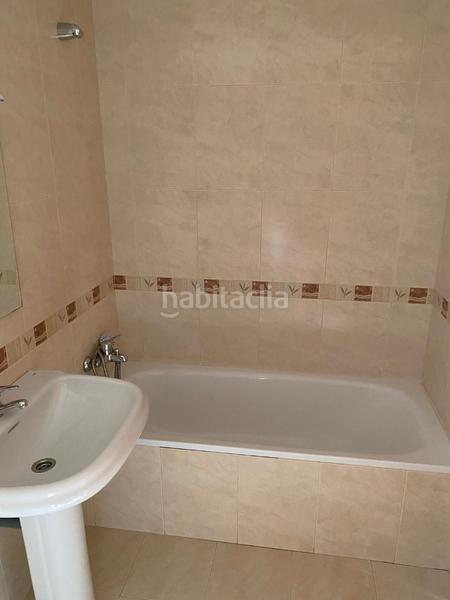 Foto 0855ab7f-05dc-47c6-bfe5-149c2d3d4879. Piso ?? piso en venta – camino de las cruces esquina calle salobreja – capital en Jaén