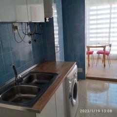 Lloguer Pis  Calle santa maría del valle s/n. Se alquila piso reformado – junto a la universidad (jaén)