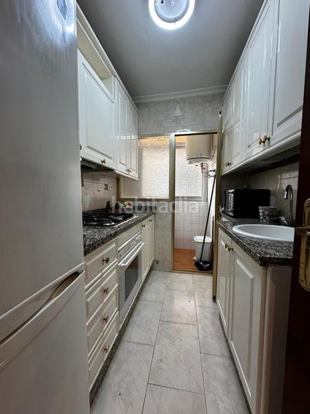 Foto f773d5a5-557c-4768-95cb-414c11a76f1a. Miete etagenwohnung in avenida de andalucía 42 in Jaén