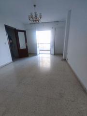 Piso  Avenida de andalucía. Se vende piso en avenida de andalucía ideal para vivir o para in