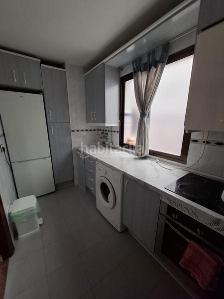 Foto 7aa9ae48-6e05-4f3d-a2ed-2fd23e1cc8fe. Flat in calle almendros aguilar 61 in Ctra. Circunvalación - La Magdalena Jaén