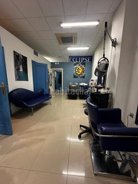 Foto 17bd8ea4-783e-4566-bf9f-5a7fecdc2ad4. Alquiler local comercial se alquila peluquería en funcionamiento en Jaén