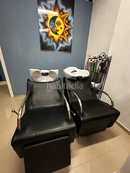 Foto 820f2eaa-9bf0-45f5-9f96-62c816fa91ef. Alquiler local comercial se alquila peluquería en funcionamiento en Jaén