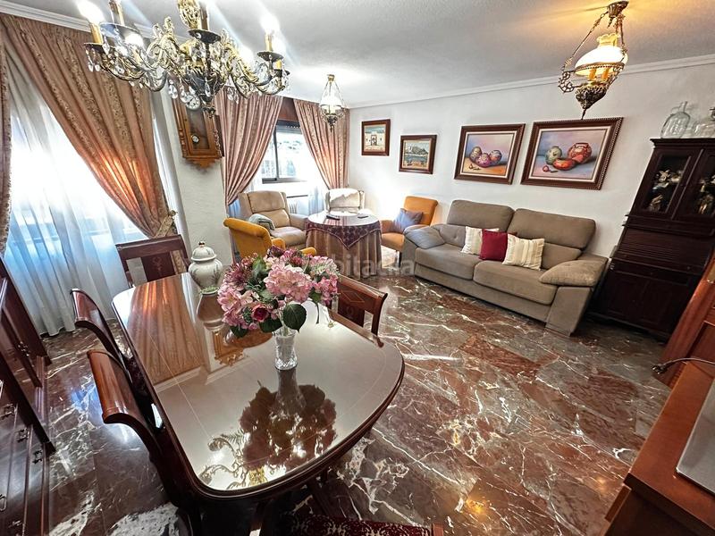 Foto b885f191-636c-4160-b5a2-a78720598062. Flat with parking in Hospital Jaén