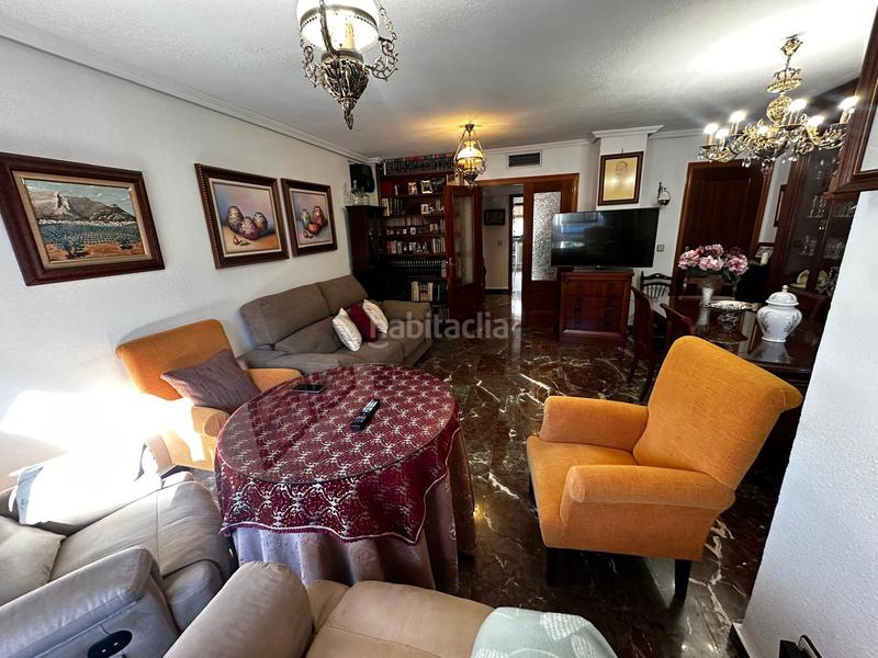 Foto fc10bb02-5a2f-4d22-8696-d185d843b3c9. Flat with parking in Hospital Jaén