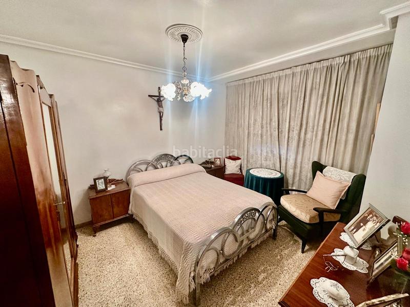 Foto 0f426cf4-9933-4b4b-a6ac-9fbfef423fbe. Piso en avenida de andalucía 52 ? oportunidad en el gran eje – ? en Jaén