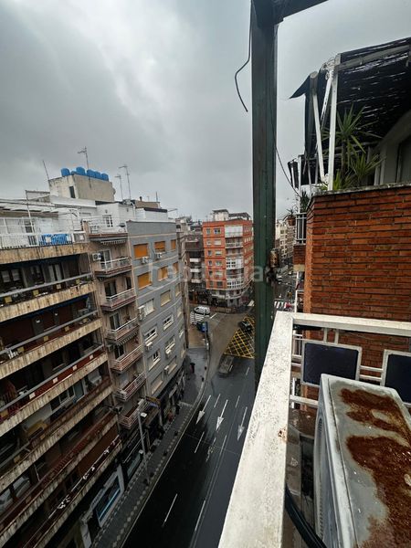 Foto b80d165a-3a7a-48b9-a3a0-9d5638003942. Àtic a avenida de madrid 5 a Avda de Madrid - Pº de la Estación Jaén