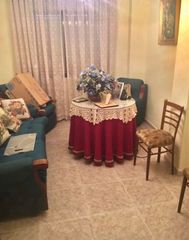 Casa  Calle asensio lópez. Vive en el centro de torredelcampo en una gigante casa