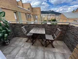 Location Appartement à Ronda de los derechos humanos 3. Se alquila piso para estudiantes cerca de la universidad