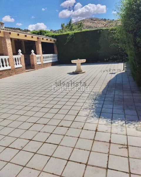 Foto 0a865669-c41d-4d6c-9bc9-cf29e571d820. Xalet amb xemeneia calefacció aparcament piscina a Jaén