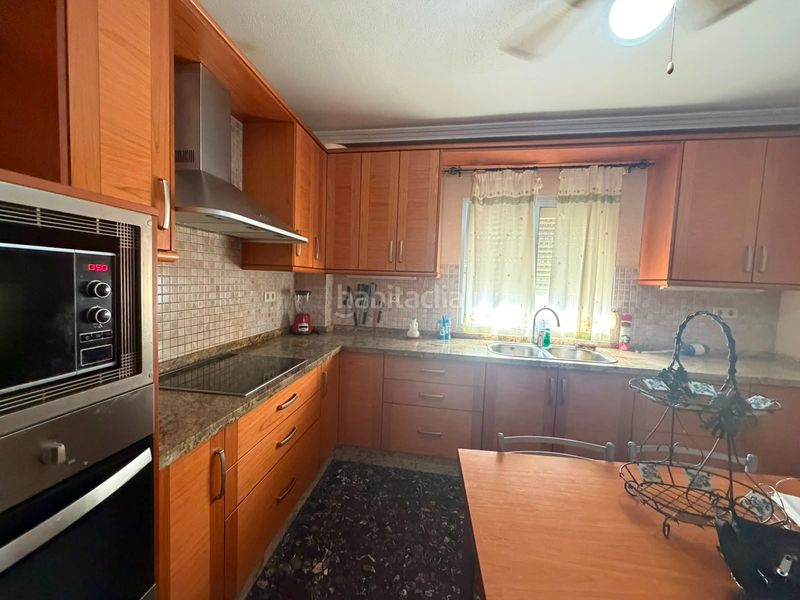 Foto 4796da92-e8d5-49a8-8797-5d4b39538cd9. Casa amb aparcament a Ctra. Circunvalación - La Magdalena Jaén