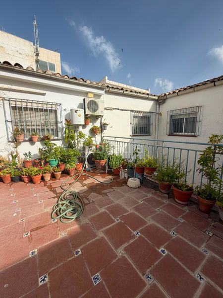 Foto b99392d5-843a-4f86-a105-2acf91168864. Casa amb aparcament a Ctra. Circunvalación - La Magdalena Jaén