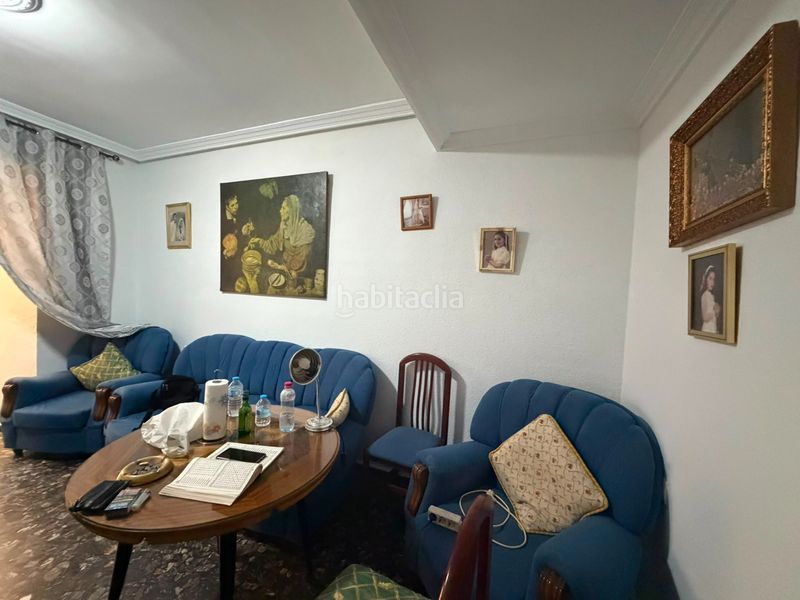 Foto ddd64f28-b8e7-4e7e-ba61-61303ca32889. Casa amb aparcament a Ctra. Circunvalación - La Magdalena Jaén