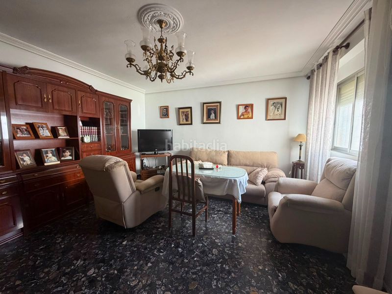 Foto eaacdf45-eb99-4bbd-ae8e-f2136e445094. Casa amb aparcament a Ctra. Circunvalación - La Magdalena Jaén