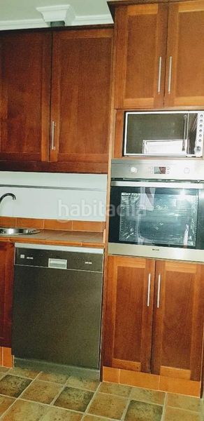 Foto 65a8bc77-eb9a-4e6a-94ad-3298c3d9b14f. Casa adossada amb aparcament a Mancha Real