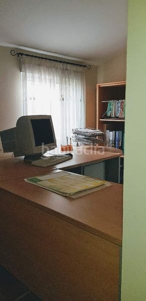 Foto a1dd1658-3dea-44e6-83c1-b0e12e676951. Casa adossada amb aparcament a Mancha Real