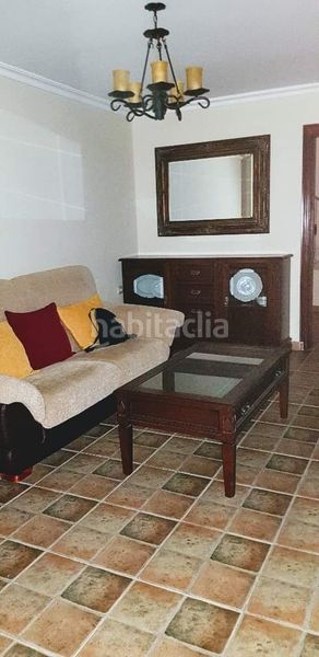 Foto c7be728c-a46d-4fc2-92d3-6be9db248705. Casa adossada amb aparcament a Mancha Real