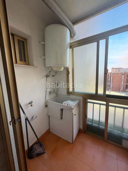 Foto b5d89ddb-a38d-41bb-a5af-596f1c78dc40. Piso en Hospital Jaén