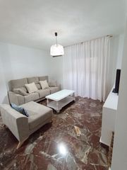Rent Flat  Calle fuente del peral