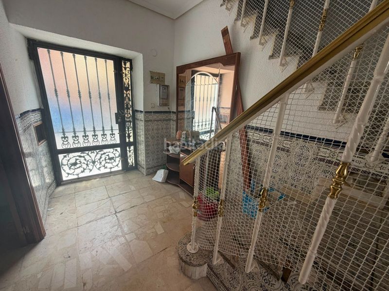 Foto 7a704f26-fe4b-4bab-ad5d-26a80292ca88. Casa amb aparcament a Santa Isabel Jaén